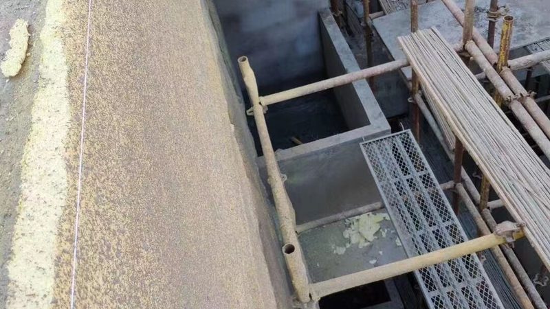 连廊防水层施工：标准规范与关键要点